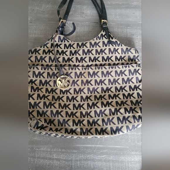 Michael Kors Flawed Lot Of 3 Purses - Picture 3 of 16